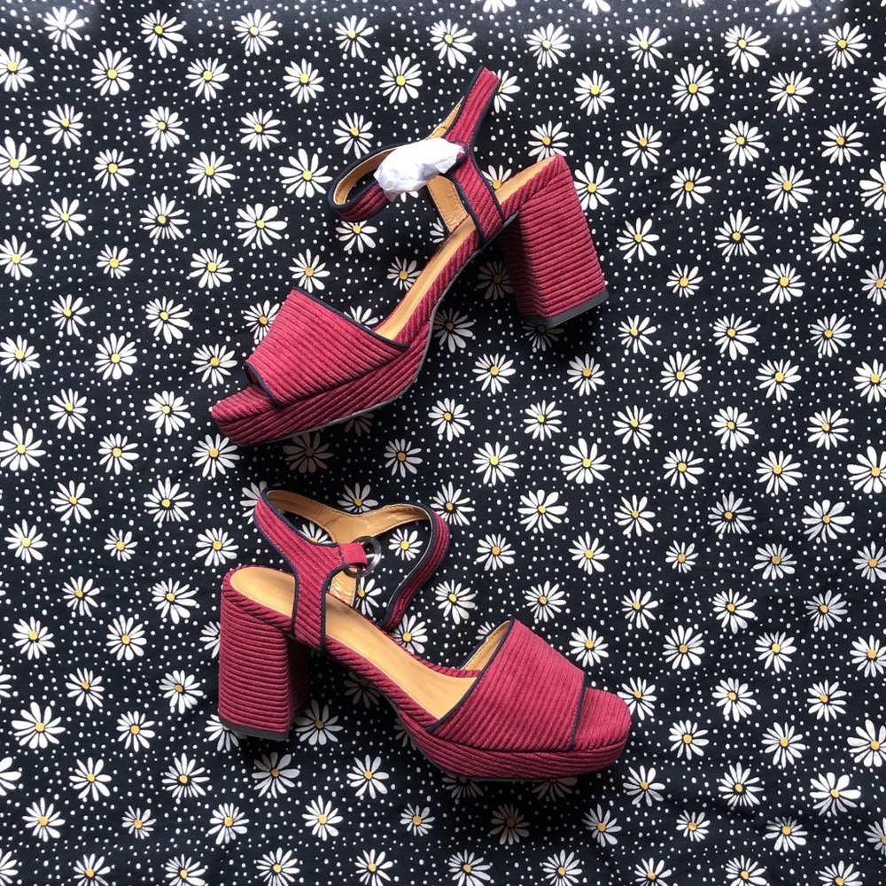 NWT urban outfitters red platform chunky heels